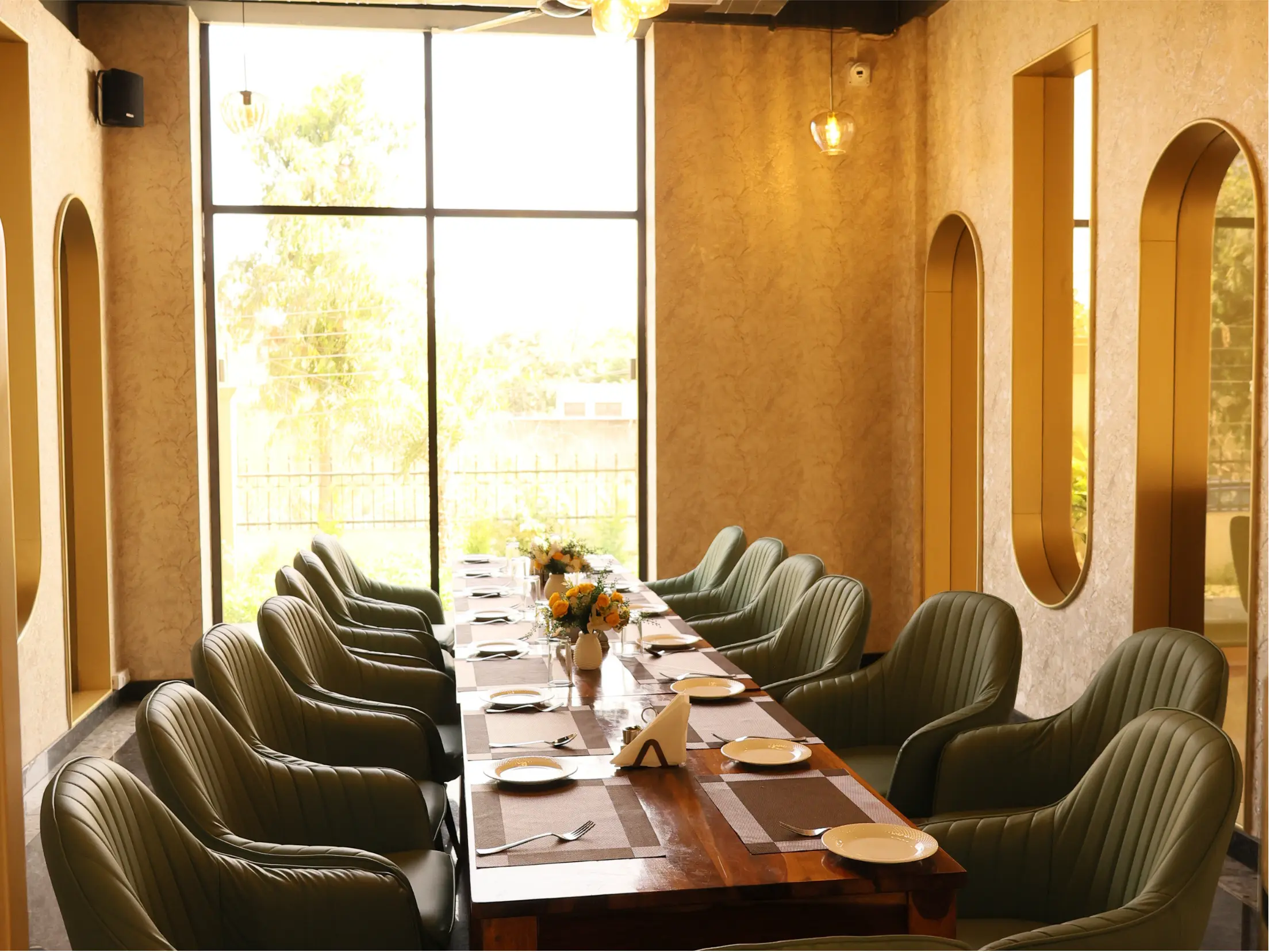 Dinning table picture